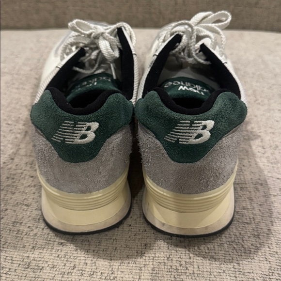 574 Green & White New Balance sneakers size 12 - Picture 4 of 5